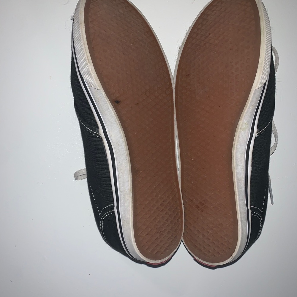 Vans - Picture 2 of 3